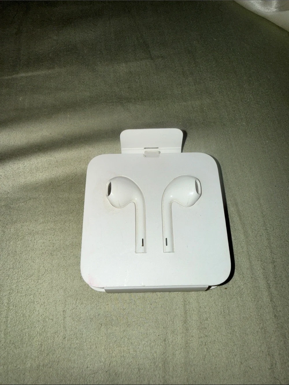 Apple White Earbud Headphones